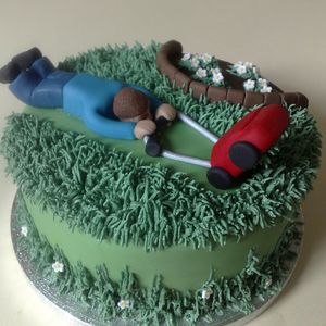 15 Nifty Father's Day Cake Ideas - Holiday Vault